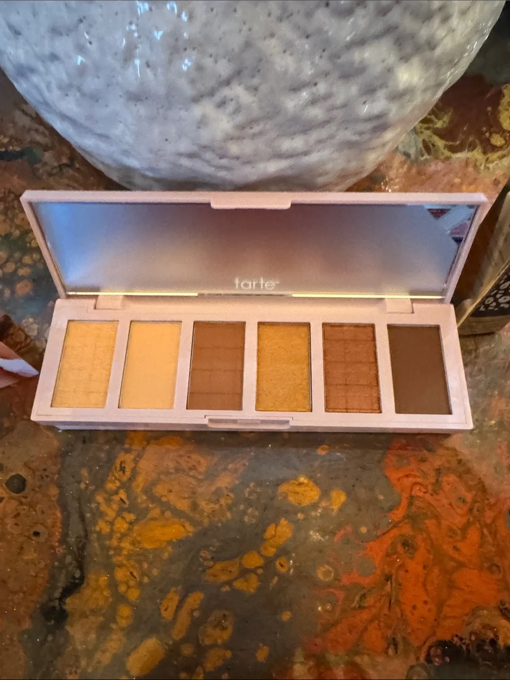 4 Pc Set tarte 6-Eyeshadow Palette, Maneater Mascara, Lip Plump, Melt mask